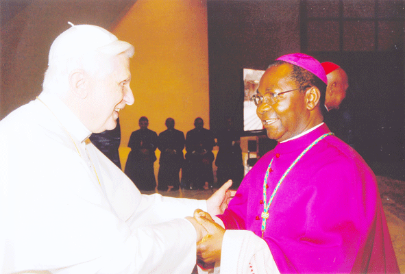 Mgr Cornelius Esua Fontem et le pape benoit 16
