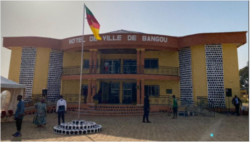 hotel de ville Bangou