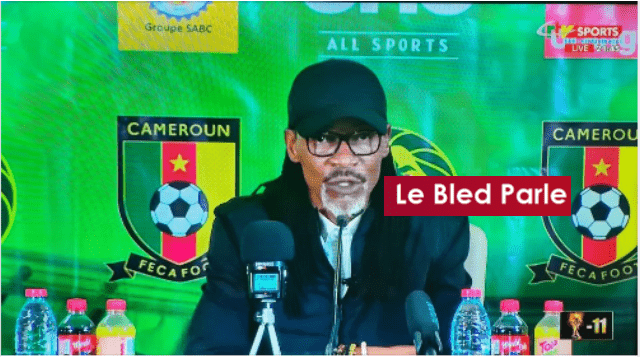 Rigobert Song coach des lions indomptables lors d'une conférence de presse